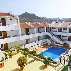 Stylish Flat And Pool With 3 Rooms, Sleeps 6, Cristianos Apartment